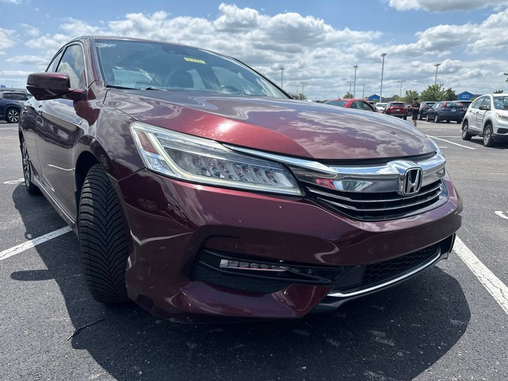 Used 2017 Honda Accord Touring image 13