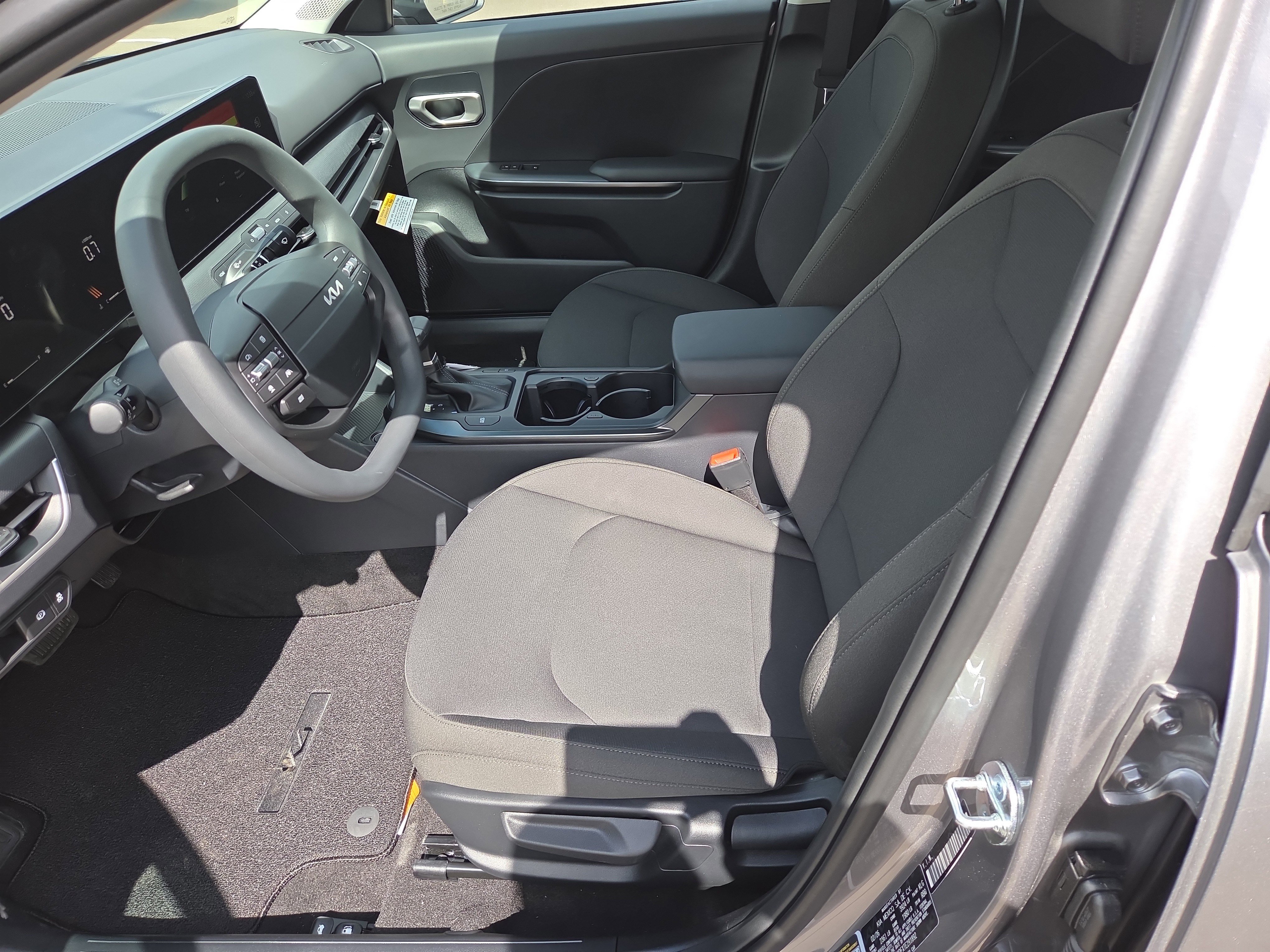 New 2026 Kia K4 LXS image 4