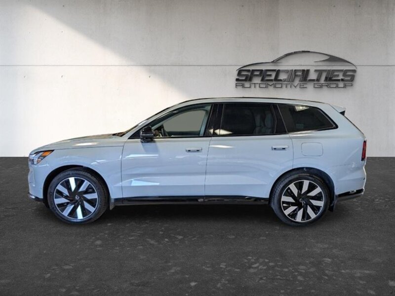 Used 2025 Volvo EX90 Ultra AWD/4WD image 7
