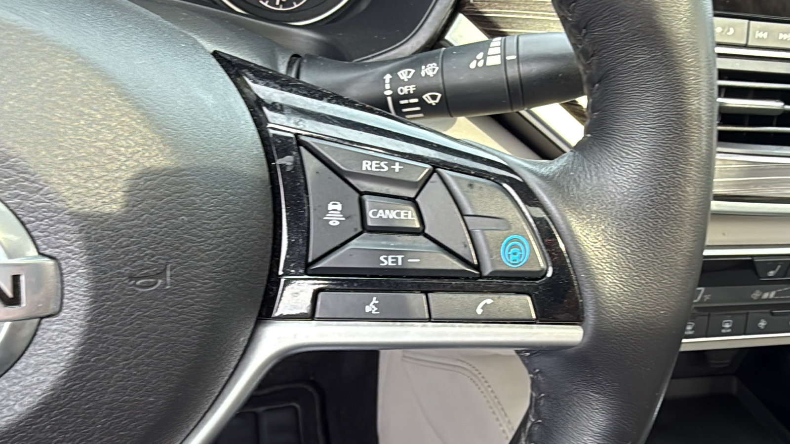 Certified 2021 Nissan Altima 2.5 Platinum AWD/4WD image 11