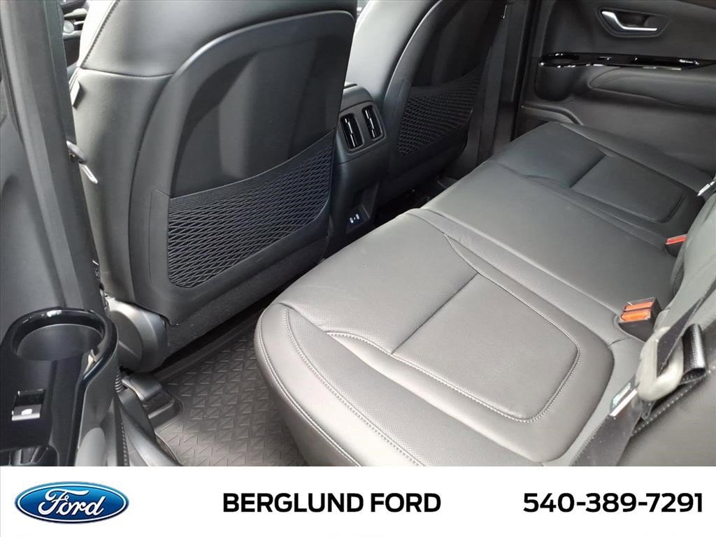 Used 2025 Hyundai Santa Cruz Limited image 34