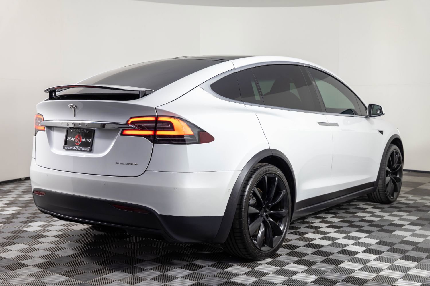 Used 2020 Tesla Model X Long Range image 7