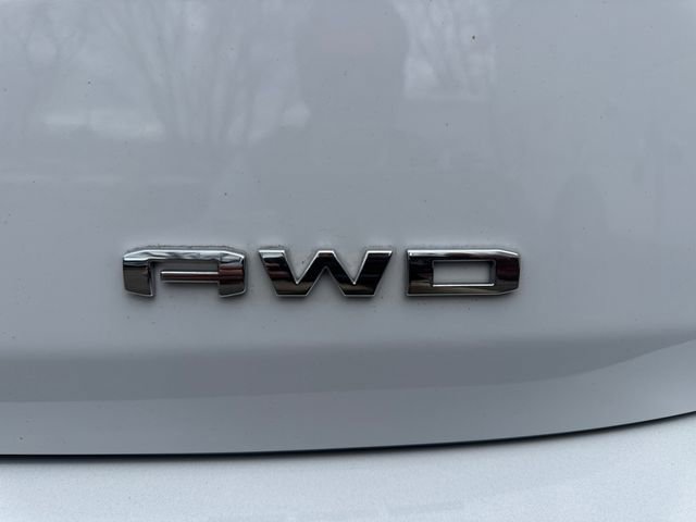 Used 2022 GMC Terrain SLE w/ Driver Convenience Package image 9