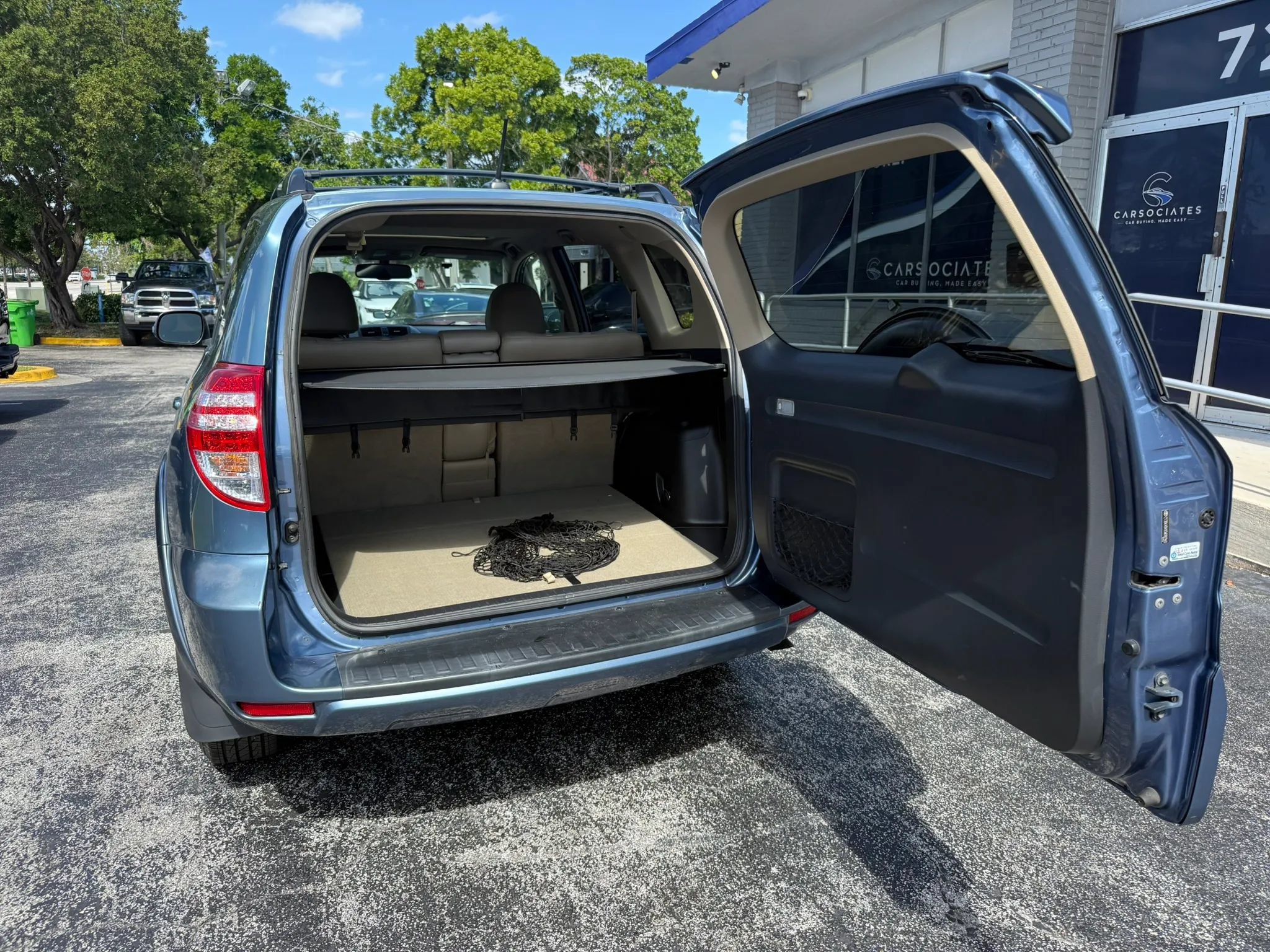 Used 2012 Toyota RAV4 Limited w/ Premium Plus Value Pkg AWD/4WD image 7