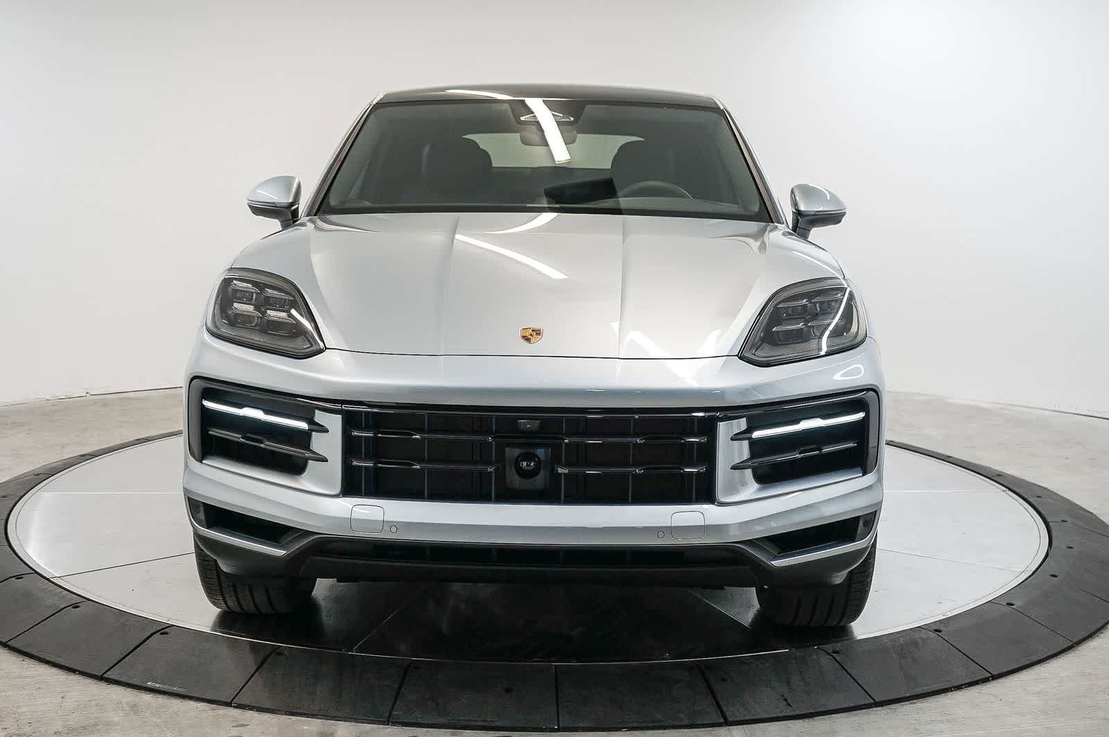 New 2026 Porsche Cayenne Coupe AWD/4WD image 6