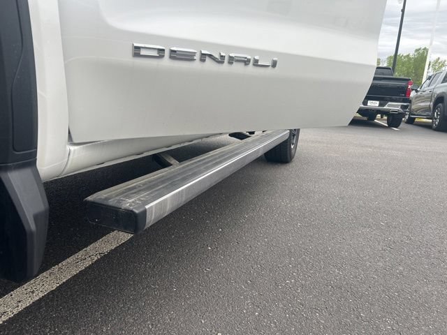 Used 2025 GMC Sierra 1500 Denali AWD/4WD image 13