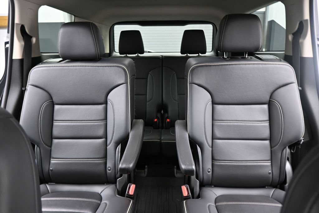 Used 2022 GMC Acadia Denali w/ Denali Ultimate Package AWD/4WD image 22