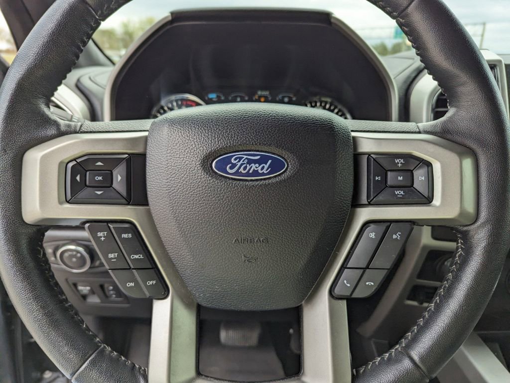 Used 2020 Ford F150 Lariat image 16
