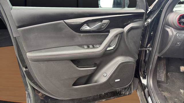 Used 2025 Chevrolet Blazer RS image 55
