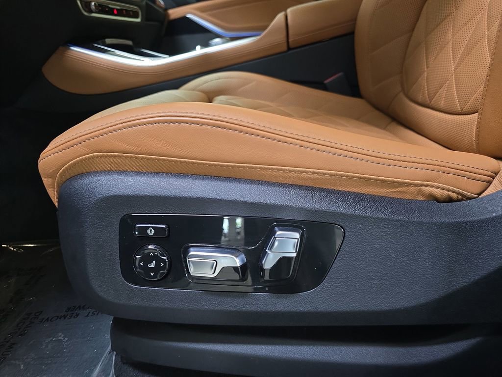 Used 2024 BMW X5 xDrive40i w/ M Sport Package AWD/4WD image 28