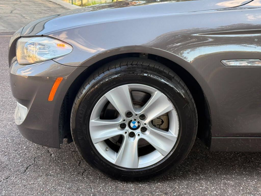 Used 2012 BMW 528i Sedan RWD image 9
