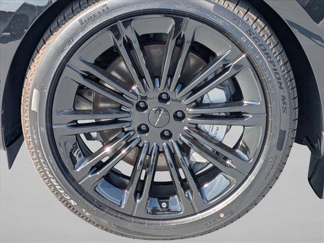 New 2026 Land Rover Range Rover SE image 10