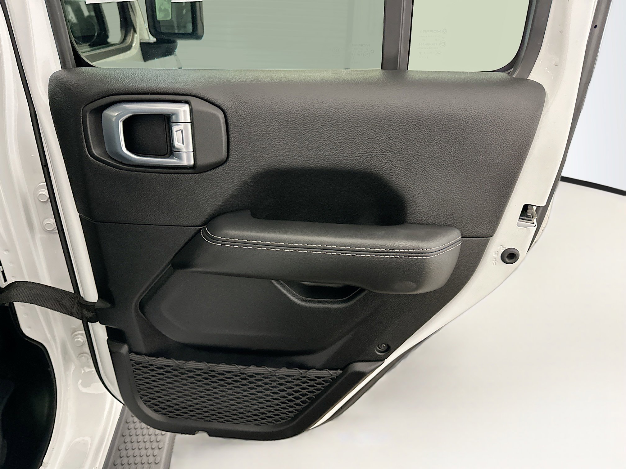 Used 2021 Jeep Wrangler Sahara image 31