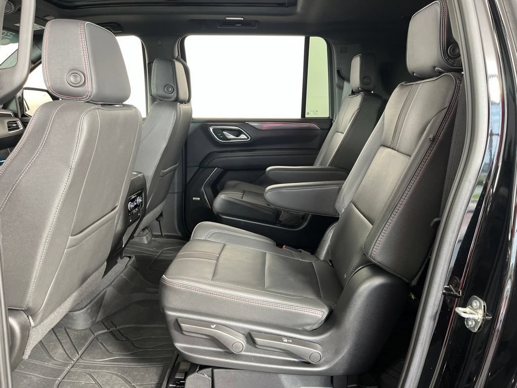 Used 2024 Chevrolet Suburban RST w/ Luxury Package AWD/4WD image 22
