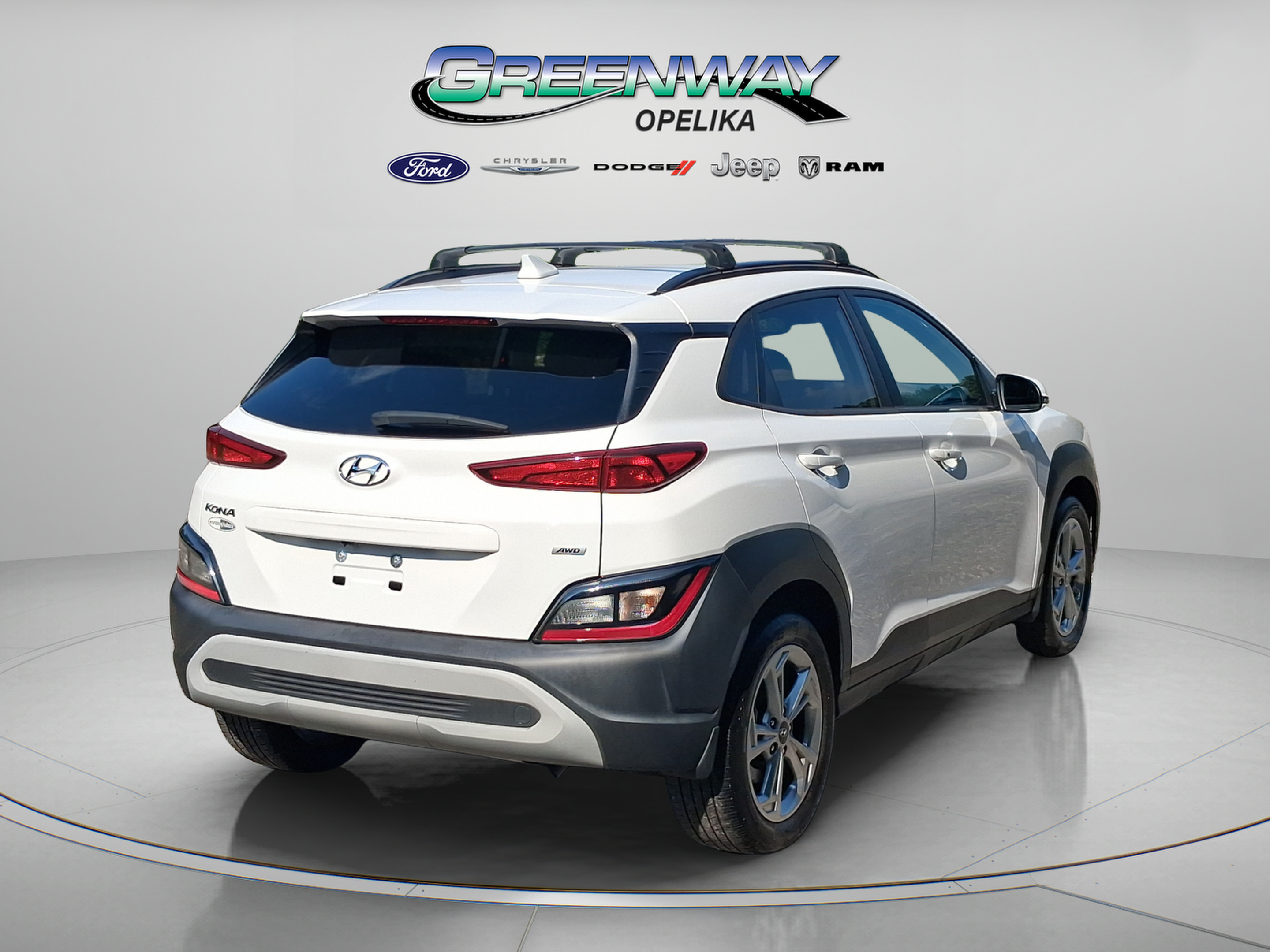 Used 2023 Hyundai Kona SEL AWD/4WD image 3