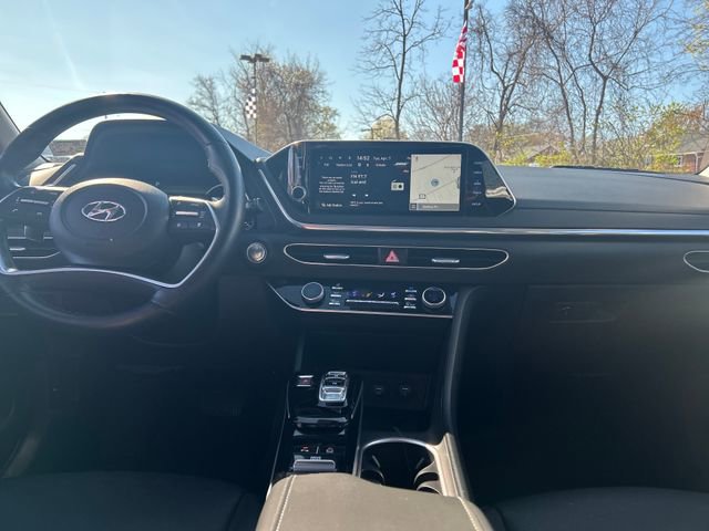 Used 2021 Hyundai Sonata Limited w/ Cargo Package FWD image 13