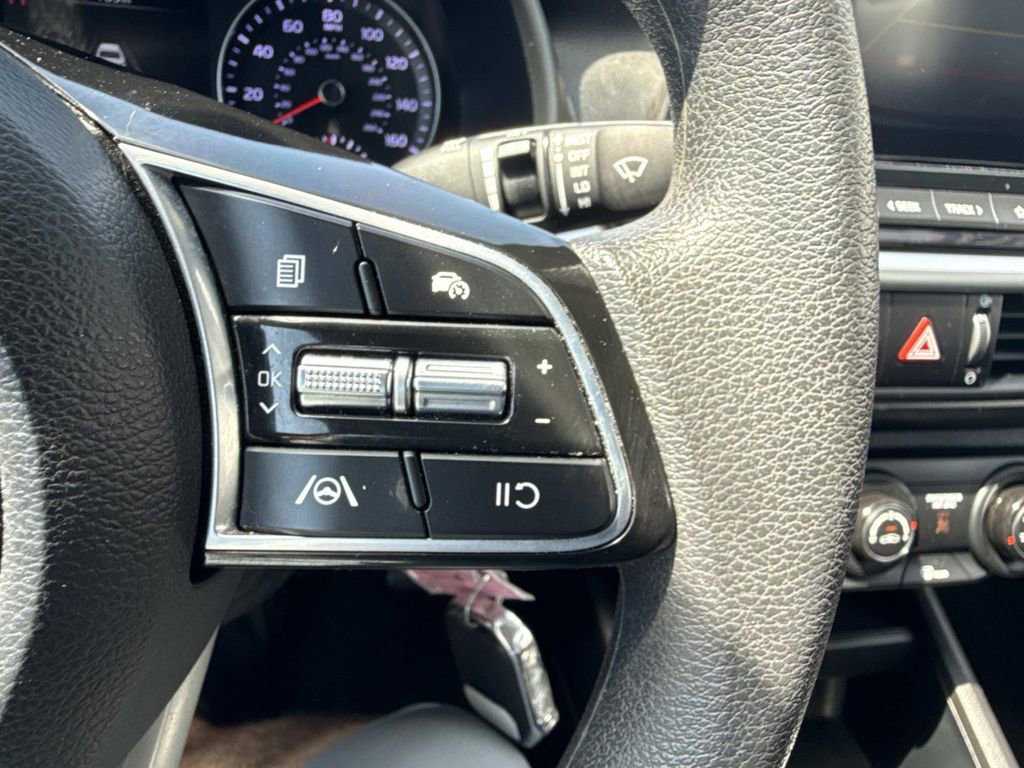 Used 2023 Kia Forte LXS image 27