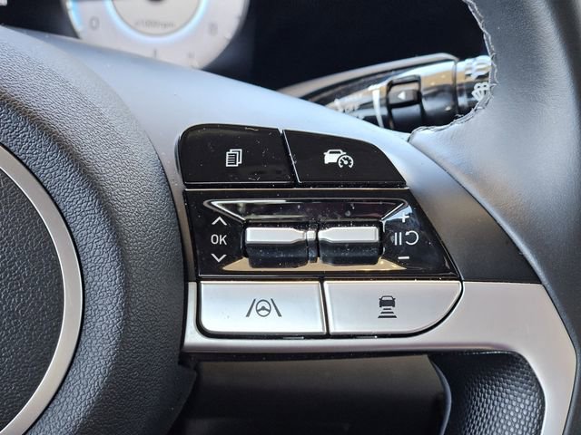Used 2025 Hyundai Elantra Limited FWD image 19