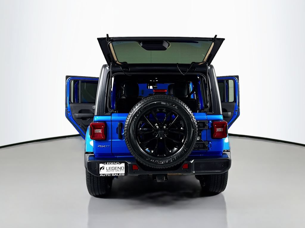 Used 2023 Jeep Wrangler Unlimited Sahara w/ Cold Weather Group AWD/4WD image 28