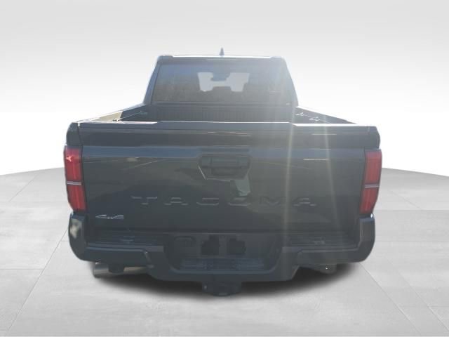 Used 2025 Toyota Tacoma SR5 image 4