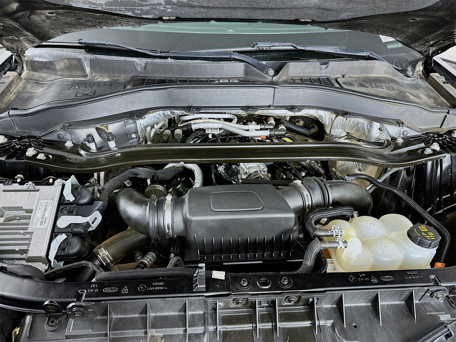 Used 2020 Ford Explorer ST w/ Premium Technology Package image 31