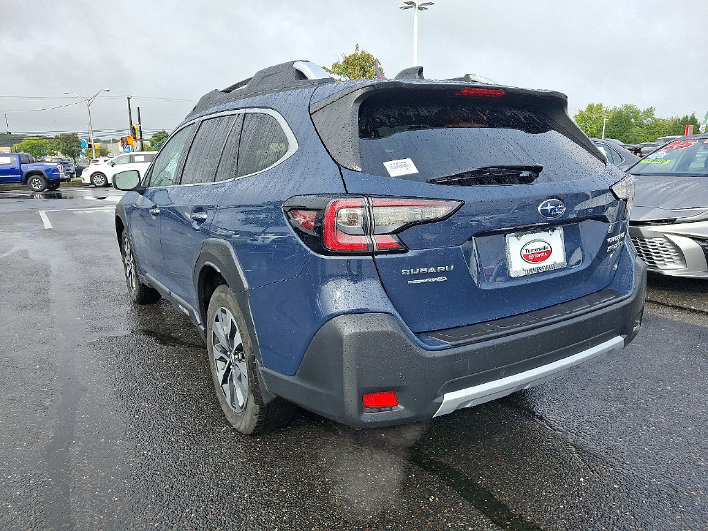 Used 2023 Subaru Outback Touring XT AWD/4WD image 4