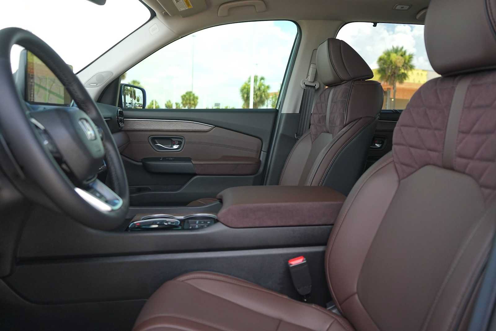 Used 2026 Honda Pilot Elite image 11