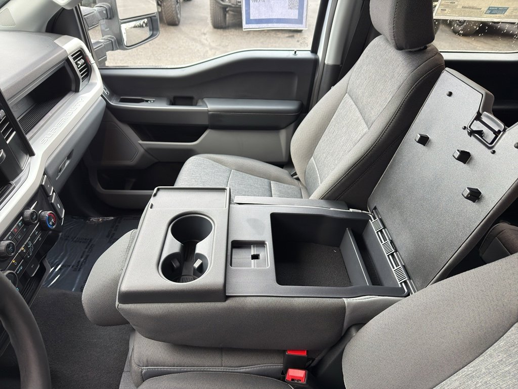 New 2026 Ford F250 XL w/ STX Appearance Package AWD/4WD image 24