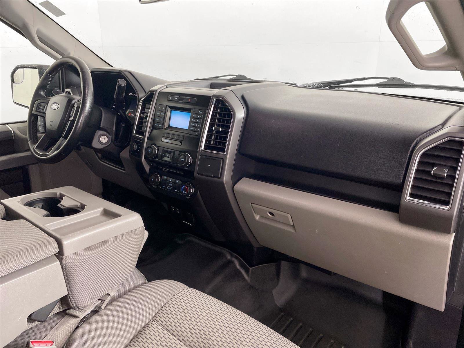 Used 2015 Ford F150 XLT w/ Equipment Group 301A Mid AWD/4WD image 26