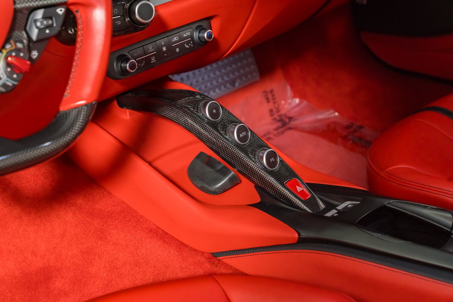 Used 2018 Ferrari 812 Superfast RWD image 19