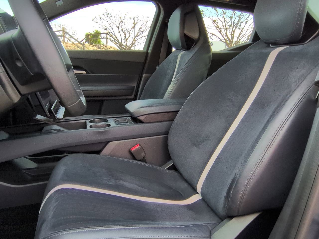 Used 2023 Fisker Ocean One image 20