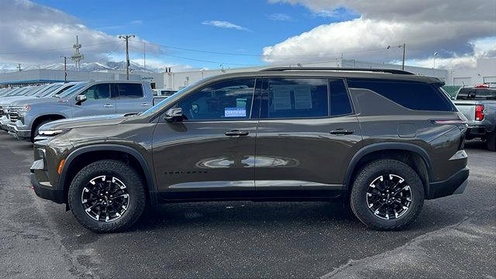 Certified 2025 Chevrolet Traverse Z71 w/ Enhanced Driving Package image 8