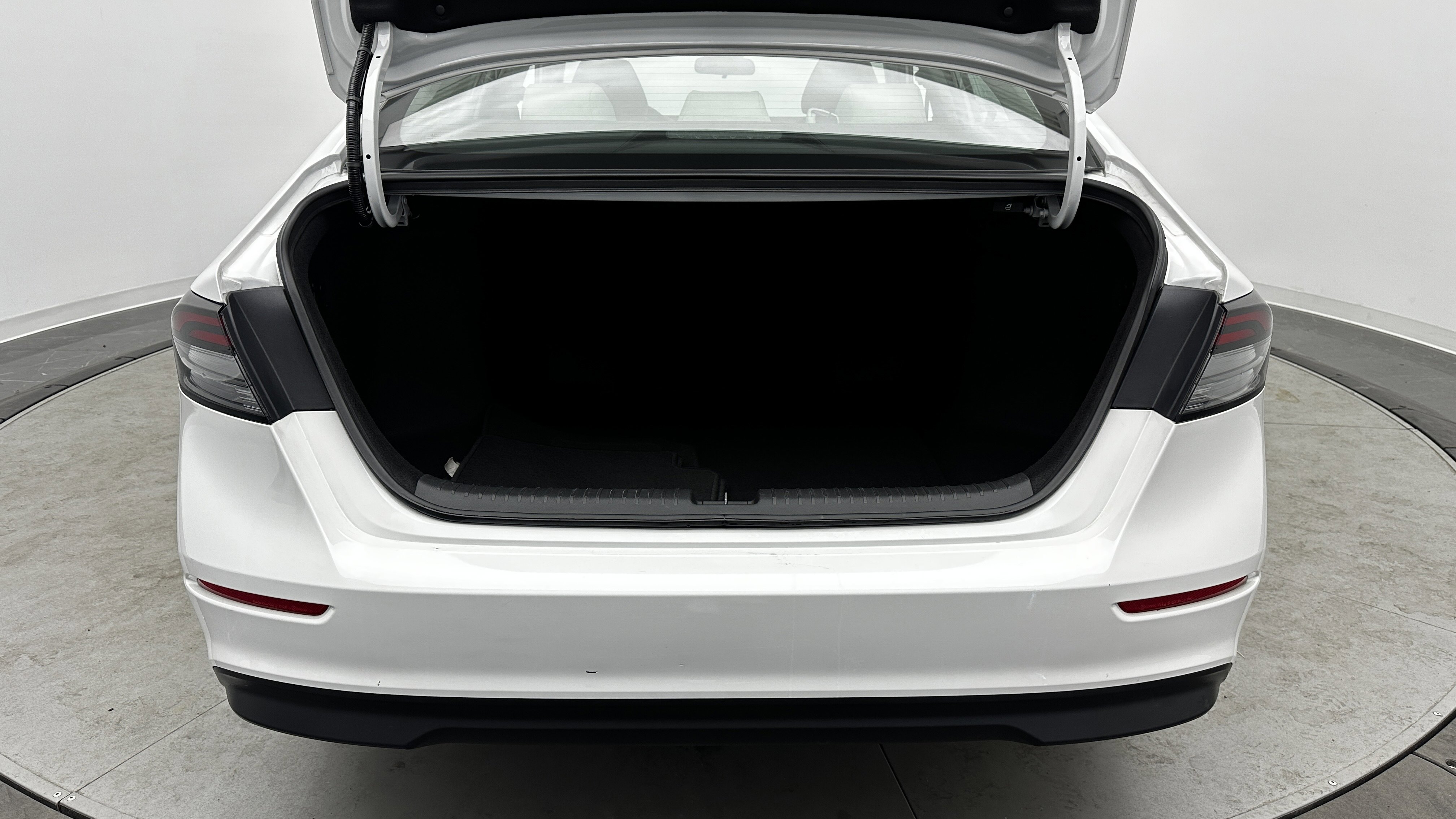 Used 2025 Honda Accord LX image 28