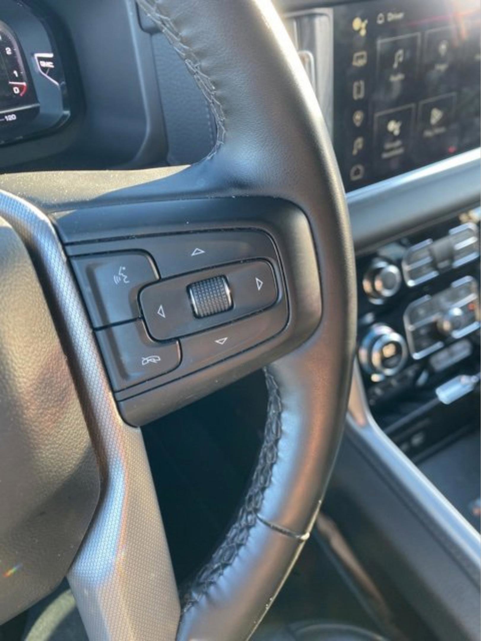 Used 2024 GMC Yukon XL Denali RWD image 20