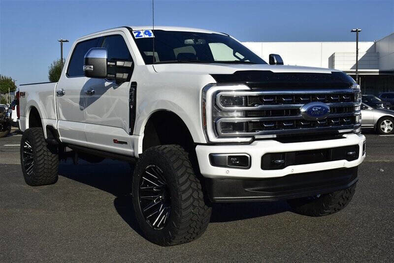 Used 2024 Ford F350 Platinum image 7