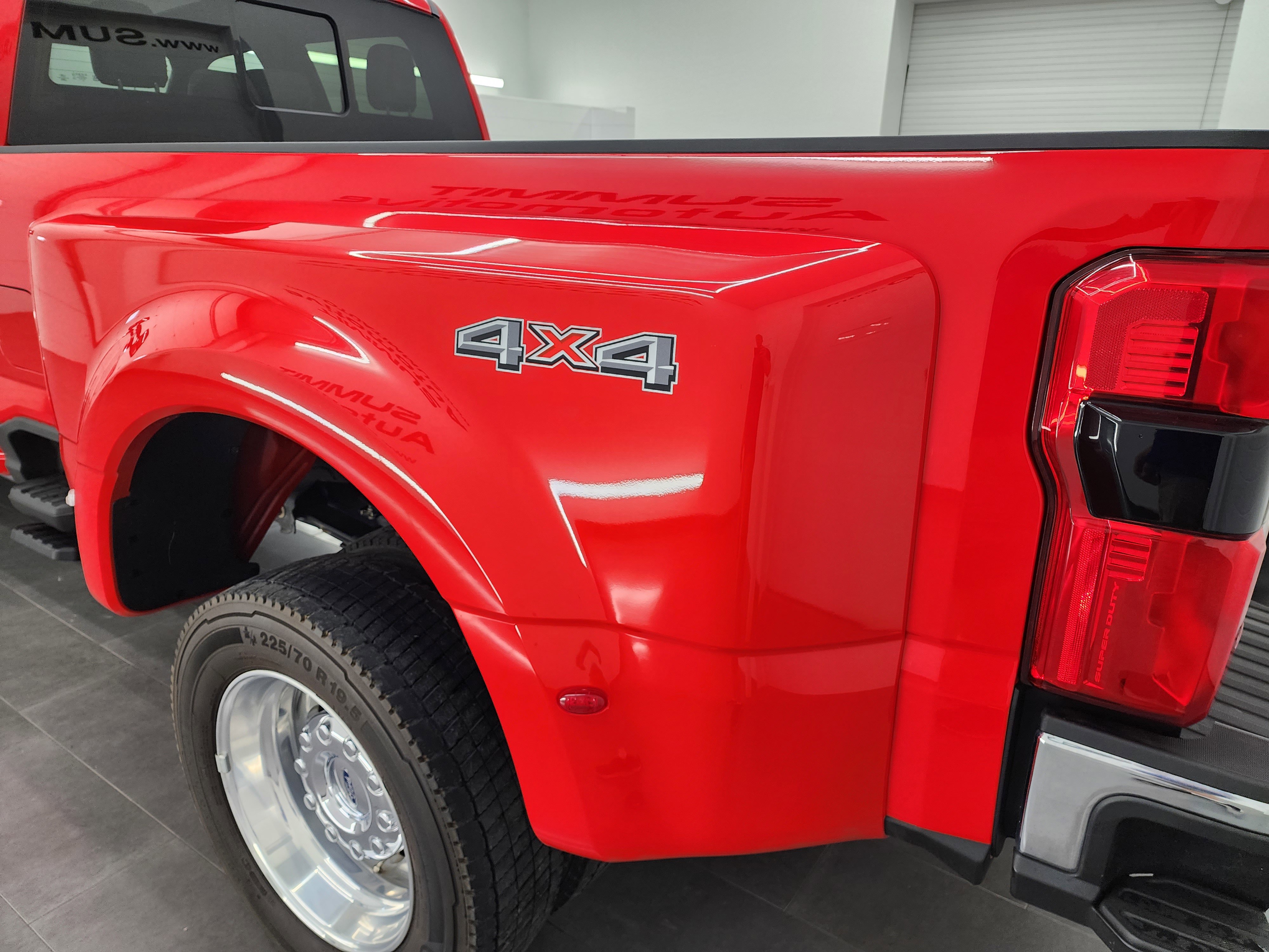 Used 2023 Ford F450 Lariat w/ Lariat Ultimate Package AWD/4WD image 36