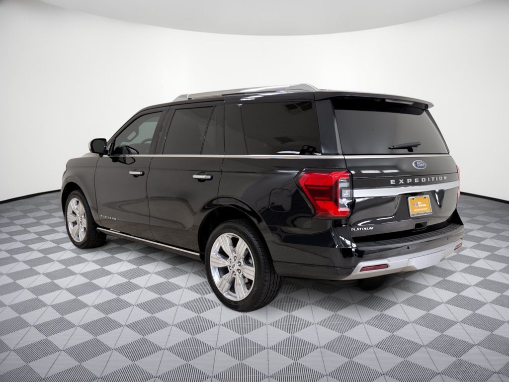 Used 2023 Ford Expedition Platinum AWD/4WD image 3
