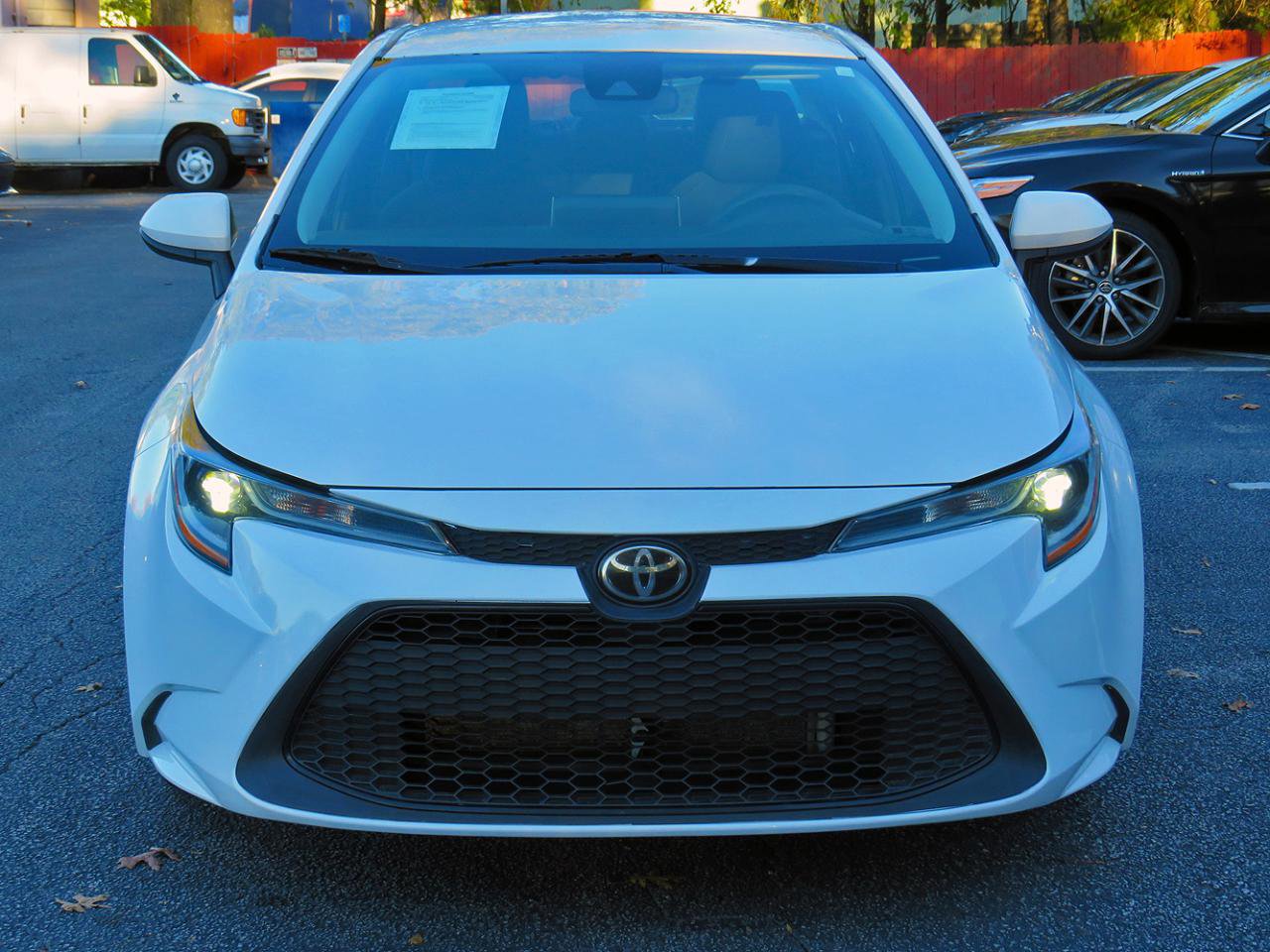 Used 2020 Toyota Corolla LE FWD image 4
