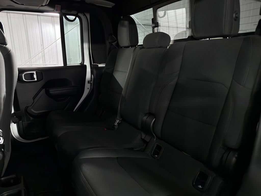 Used 2022 Jeep Gladiator Sport AWD/4WD image 18