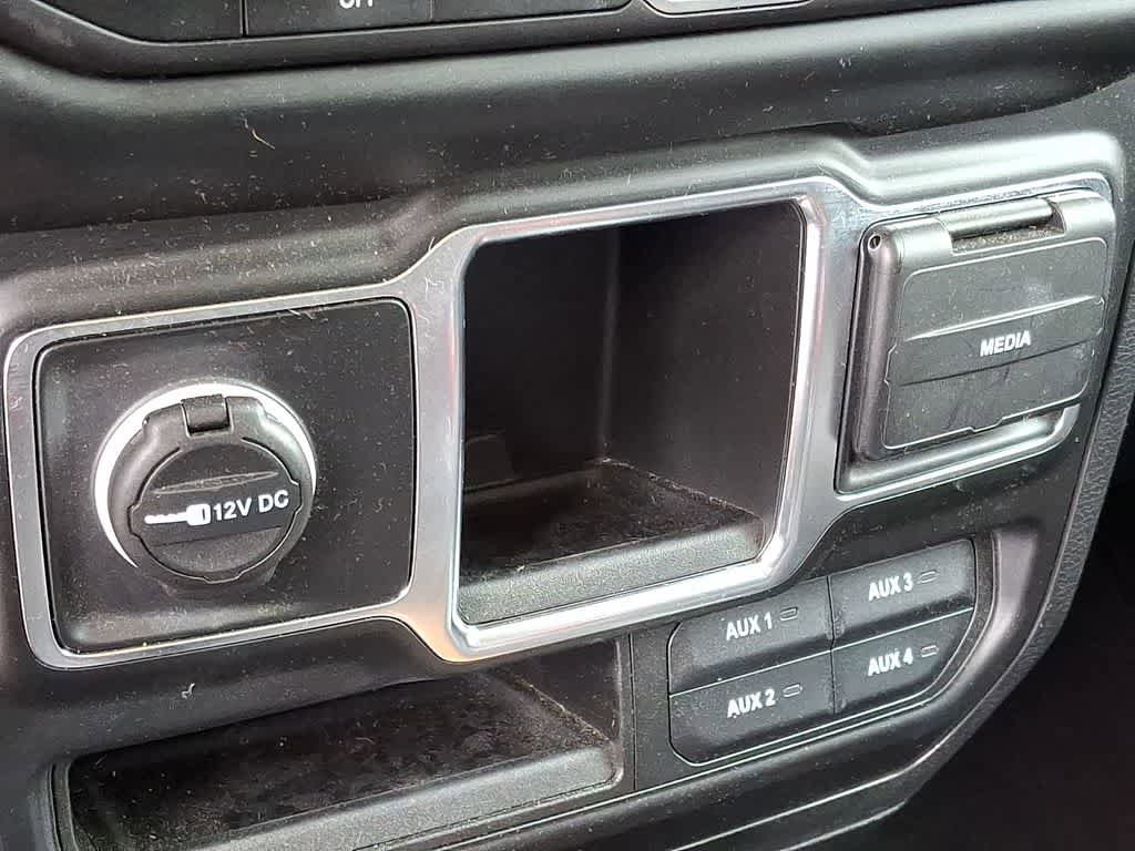 Used 2023 Jeep Wrangler Sport image 23