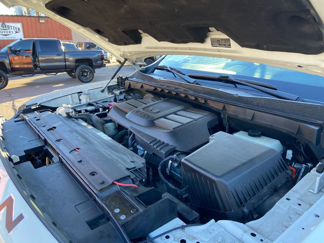 Used 2023 Nissan Titan SV w/ SV Convenience Package image 36