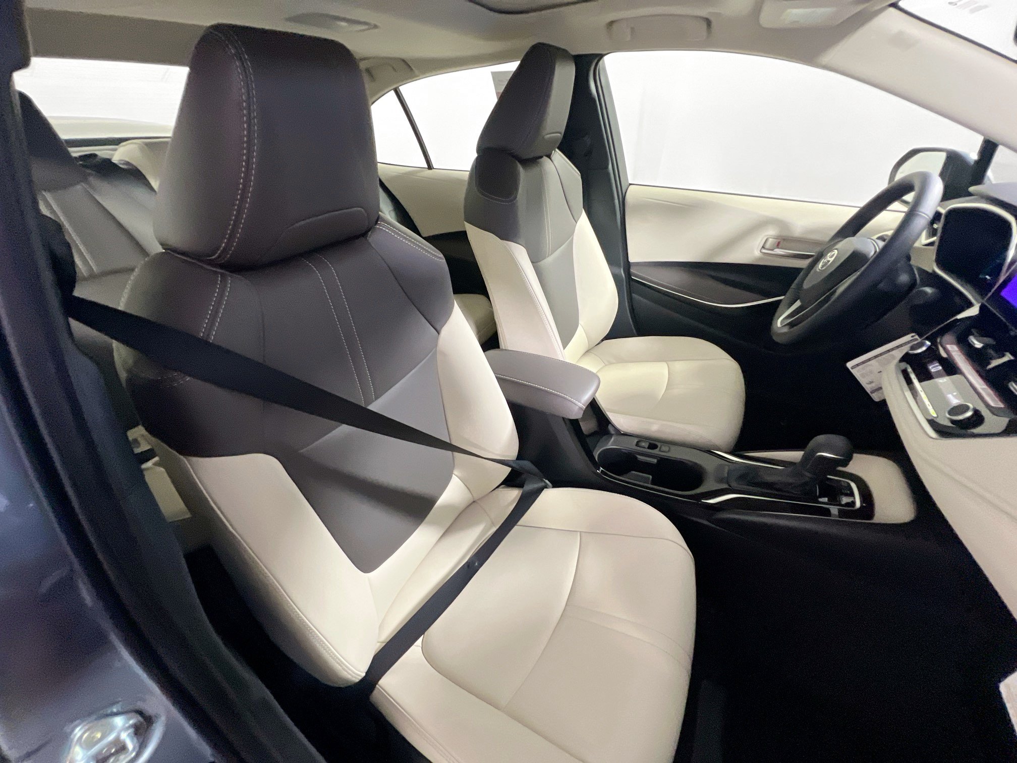 New 2026 Toyota Corolla XLE FWD image 31