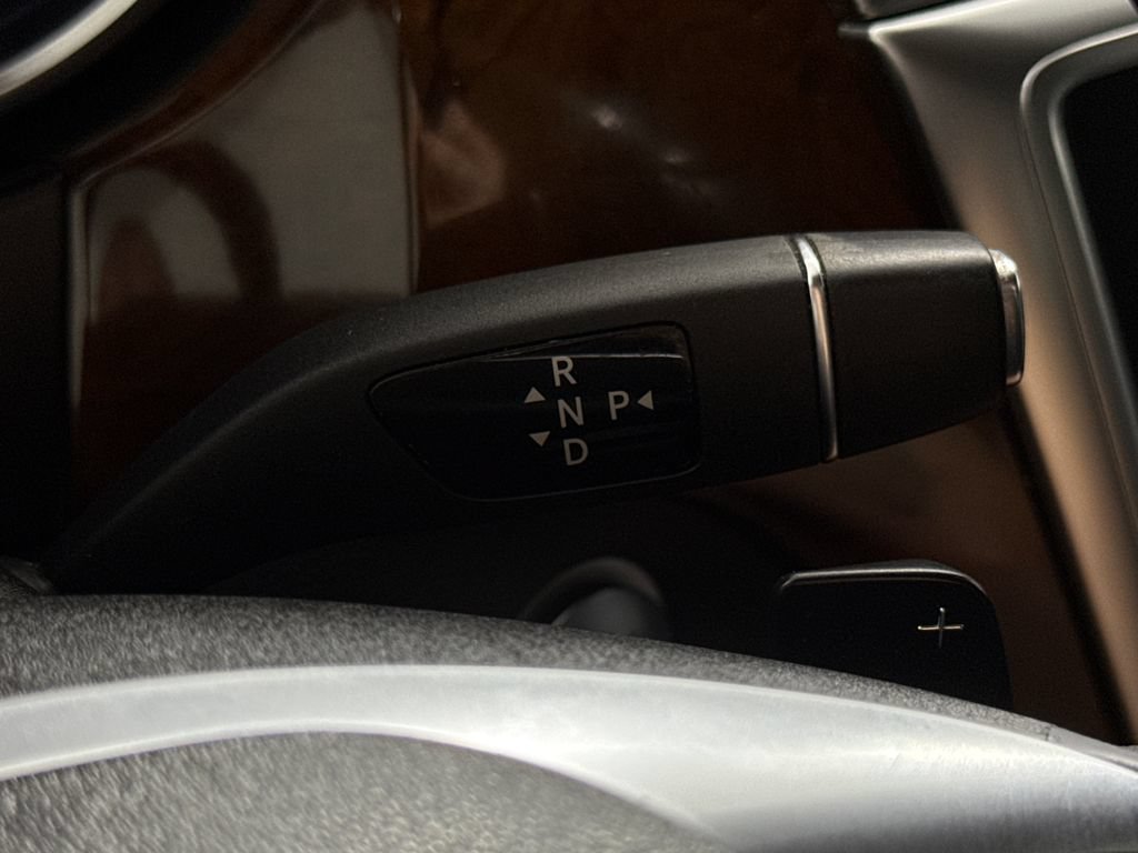 Used 2013 Mercedes-Benz GL 550 4MATIC image 19