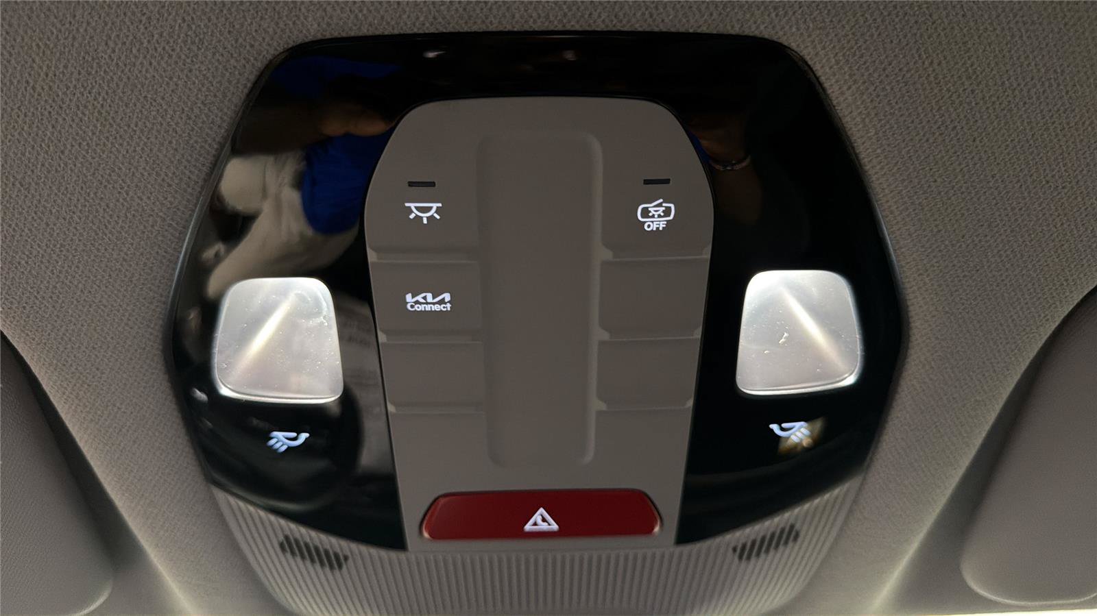 New 2026 Kia K4 FWD image 21
