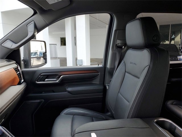 Used 2024 GMC Sierra 3500 Denali image 30