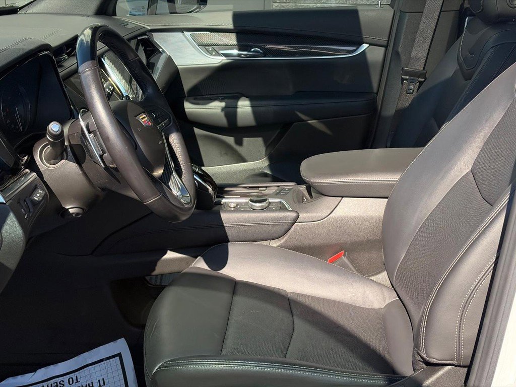 Certified 2024 Cadillac XT6 Sport w/ LPO, Onyx Lite Package image 18
