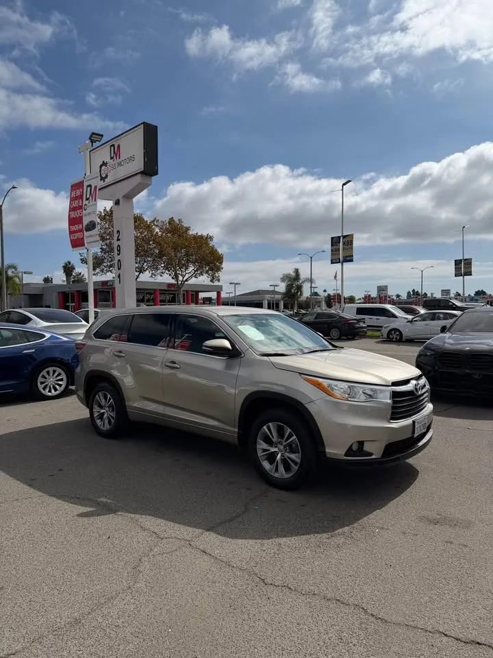 Used 2014 Toyota Highlander Plus image 3