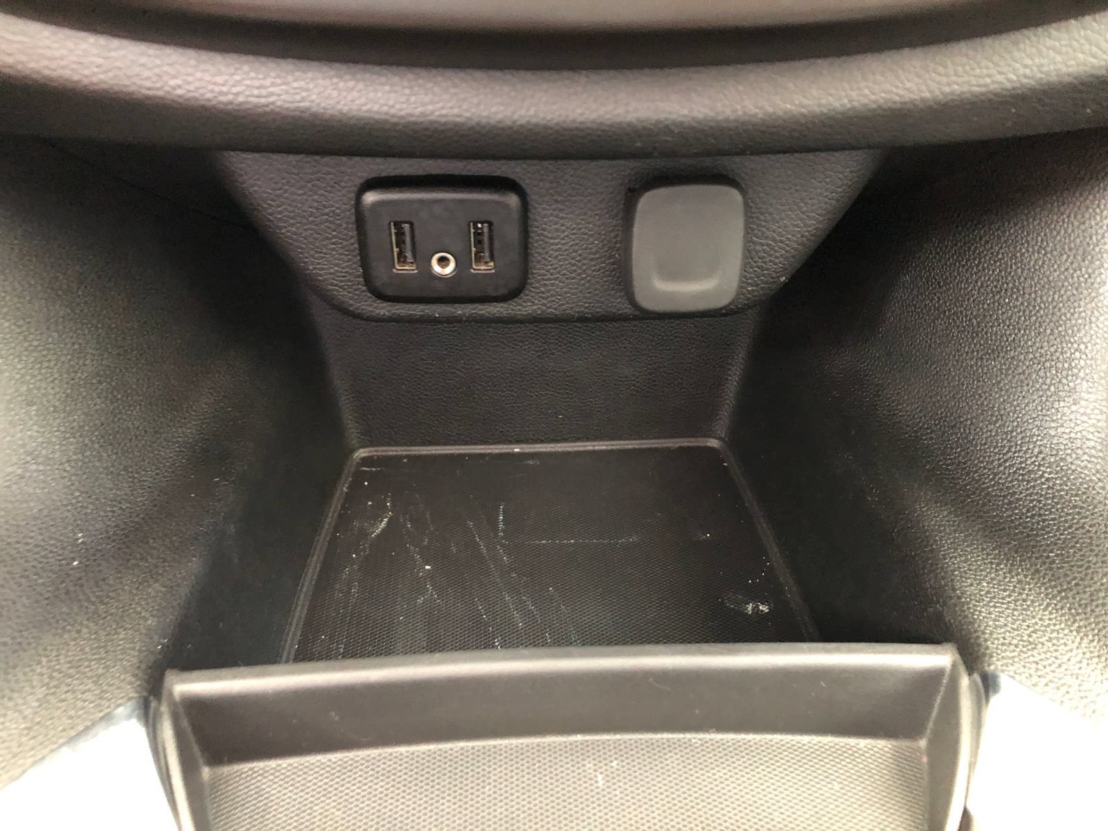 Used 2018 Chevrolet Traverse LS FWD image 25