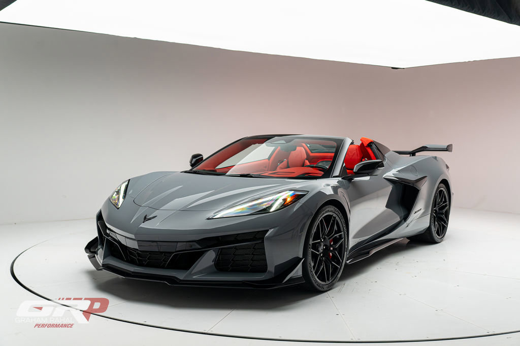 Used 2025 Chevrolet Corvette Z06 w/ Z07 Performance Package image 3