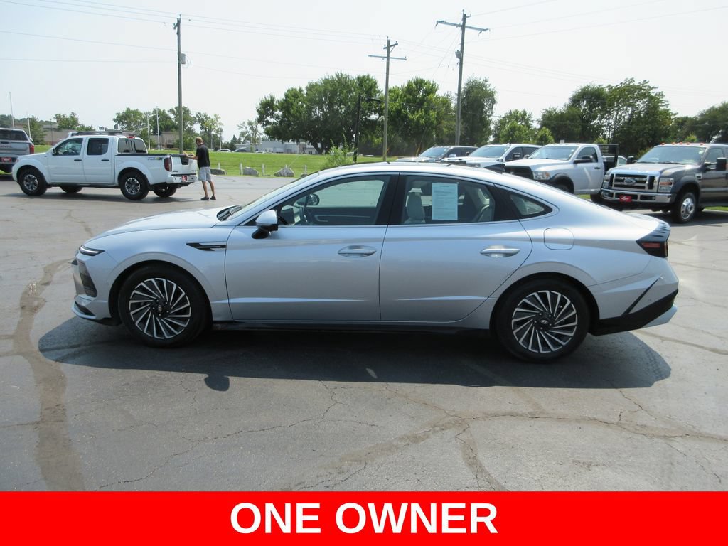 Used 2025 Hyundai Sonata Limited FWD image 9